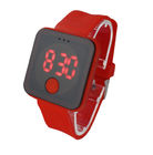 Изготовленный на заказ цветастый wristwatch СИД цифров с мягкой планкой, батареей лития