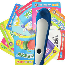 Малыши дельфина учя ручку поддерживают зеленый цвет карточки MP3/игры/TF голубой
