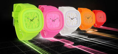 Wristwatch кварца нового силикона способа цифровой